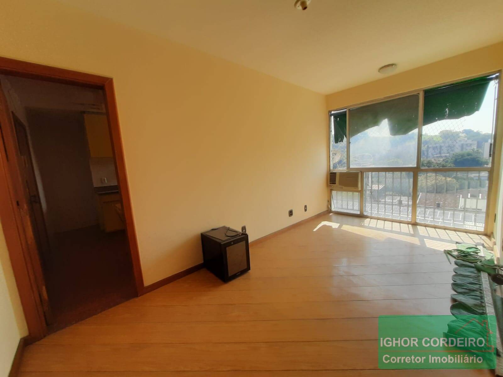 Apartamento à venda e aluguel com 2 quartos, 56m² - Foto 2