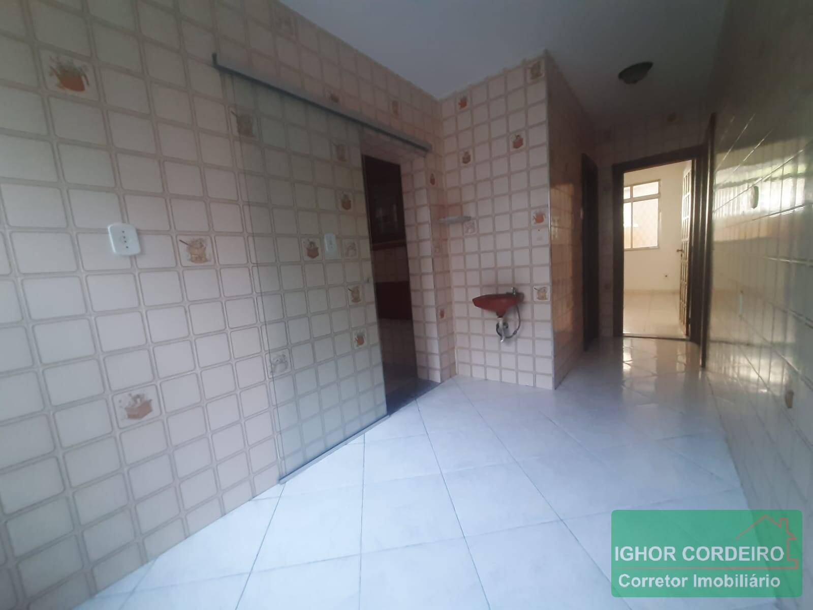 Casa de Condomínio à venda com 3 quartos, 250m² - Foto 8