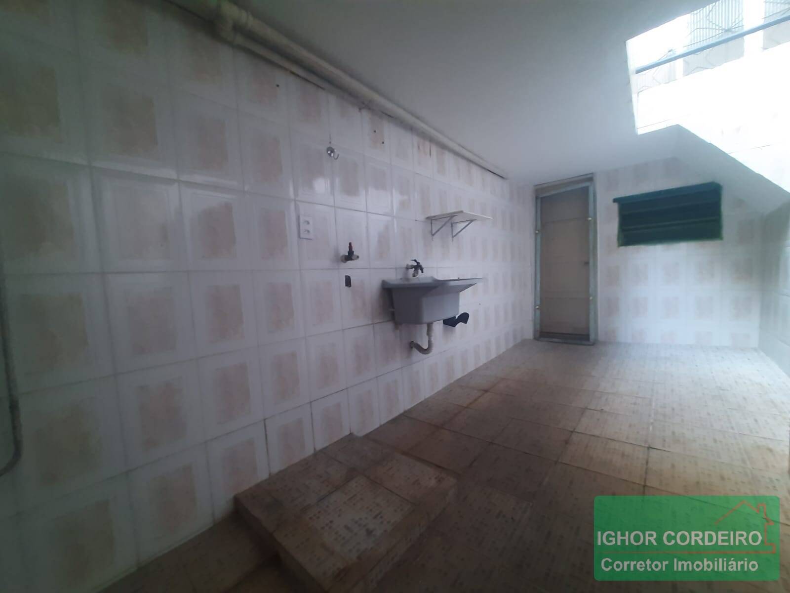 Casa de Condomínio à venda com 3 quartos, 250m² - Foto 11